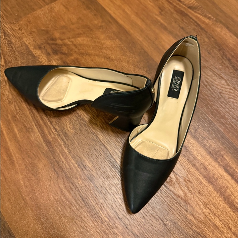 Jones New York Signature Black Classic Pointed-Toe Heels Size 7 EUC.